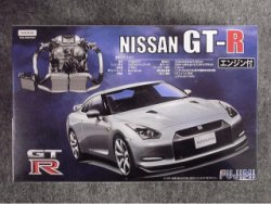 画像1: フジミ 1/24 インチアップシリーズ  No.ID-131 ＮＩＳＳＡＮ ＧＴ-Ｒ （Ｒ３５) エンジン付き