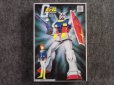画像2: バンダイ 1/144 ファーストガンダムシリーズ No.04 ガンダム (2)