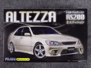 画像1: フジミ 1/24 インチアップシリーズ No.ID-027 トヨタ アルテッツァ ＲＳ２００ Ｚエディション (1)