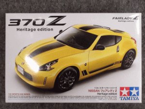 画像1: タミヤ 1/24 スポーツカーシリーズ No.348 ＮＩＳＳＡＮ フェアレディＺ Ｈｅｒｉｔａｇｅ ｅｄｉｔｉｏｎ (1)