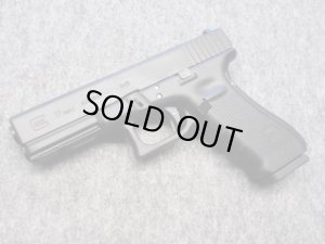画像1: （１８歳以上用）マルイ ガスブローバックガン ＧＬＯＣＫ１７ Ｇｅｎ.４ (1)