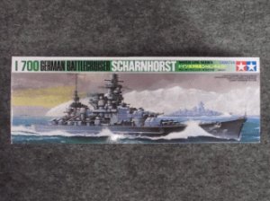 画像1: タミヤ 1/700 WLシリーズ  No.518 ドイツ巡洋戦艦 シャルンホルスト (1)