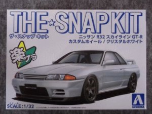 画像1: アオシマ 1/32 ザ スナップキットシリーズ No.14-SP2 ニッサン R32スカイラインGT-R カスタムホイール(クリスタルホワイト) (1)