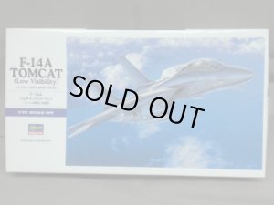 画像1: ハセガワ 1/72 航空機シリーズ No.E-02 Ｆ-１４Ａ トムキャット ロービジ (1)