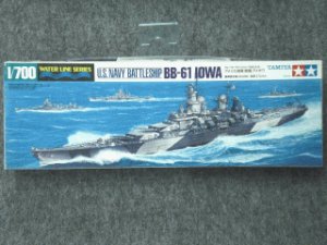 画像1: タミヤ 1/700 WLシリーズ No.616 アメリカ海軍 戦艦 アイオワ (1)