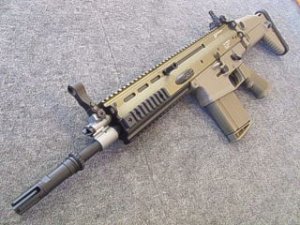 画像1: （１８歳以上用）マルイ 次世代電動ガン ＳＣＡＲ-Ｈ （ＦＤＥ） (1)